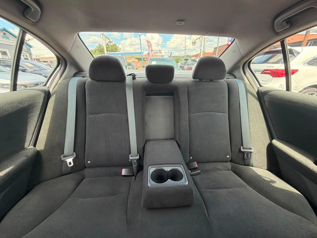Honda Accord LX Sedan 6-Spd MT 2013