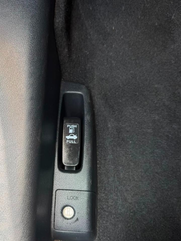 Honda Accord LX Sedan 6-Spd MT 2013
