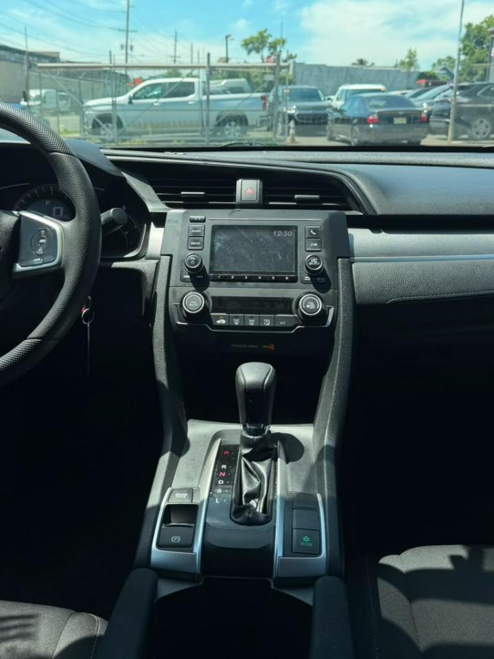 Honda Civic LX Sedan CVT 2018