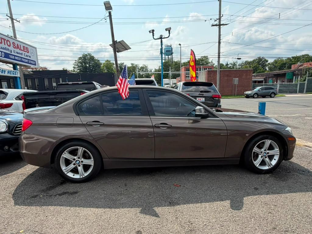 BMW 3-Series 328i xDrive Sedan - SULEV 2013