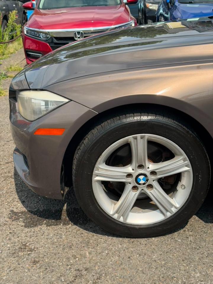 BMW 3-Series 328i xDrive Sedan - SULEV 2013