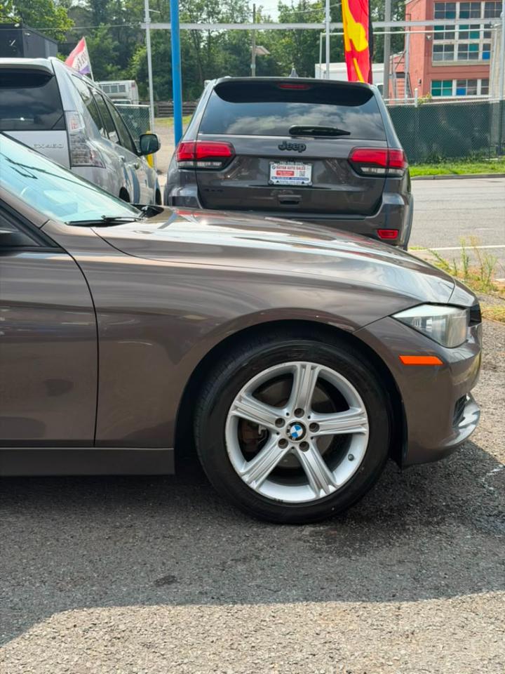 BMW 3-Series 328i xDrive Sedan - SULEV 2013