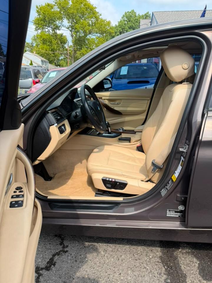 BMW 3-Series 328i xDrive Sedan - SULEV 2013