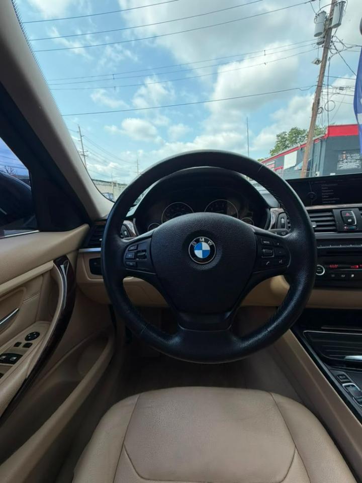 BMW 3-Series 328i xDrive Sedan - SULEV 2013