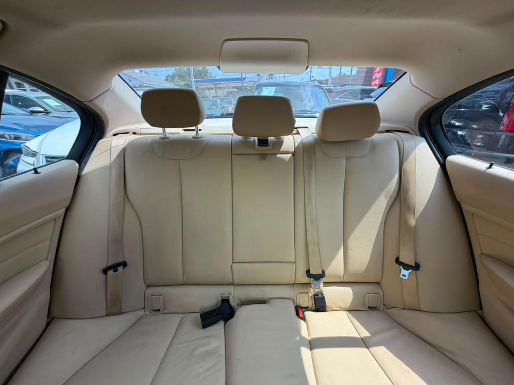 BMW 3-Series 328i xDrive Sedan - SULEV 2013