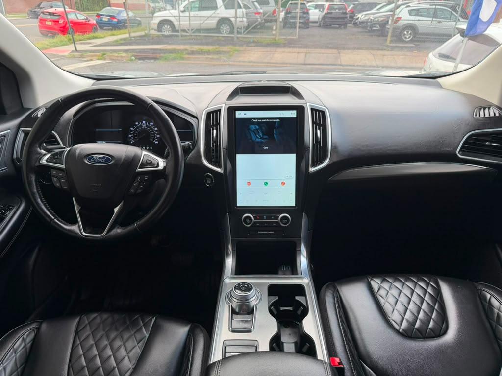 Ford Edge Titanium 2023