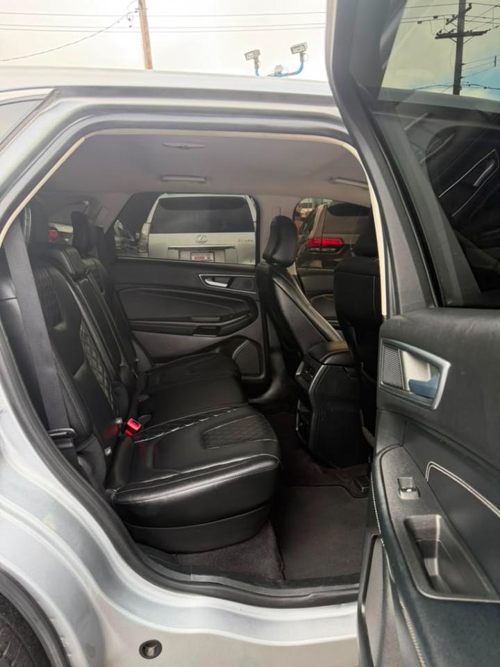 Ford Edge Titanium 2023