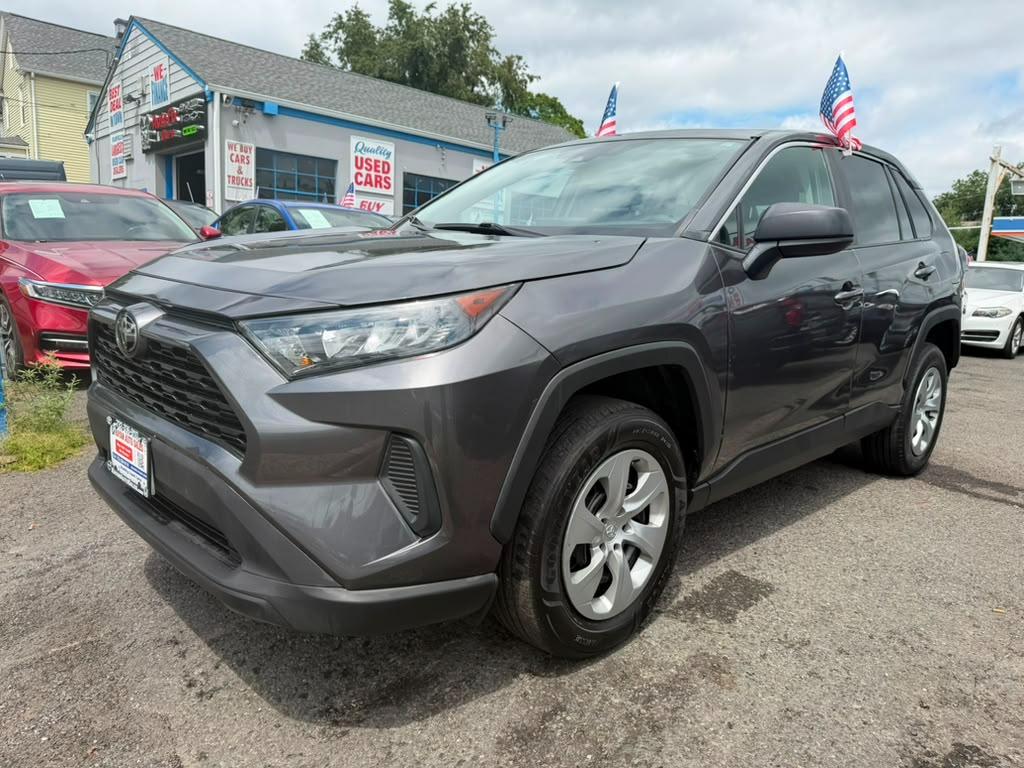 Toyota RAV4 LE AWD 2022