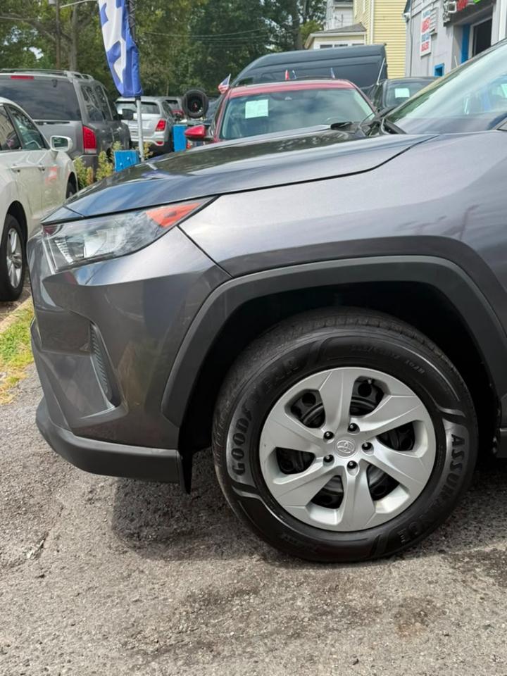 Toyota RAV4 LE AWD 2022