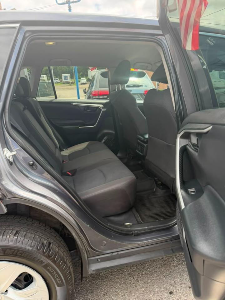 Toyota RAV4 LE AWD 2022