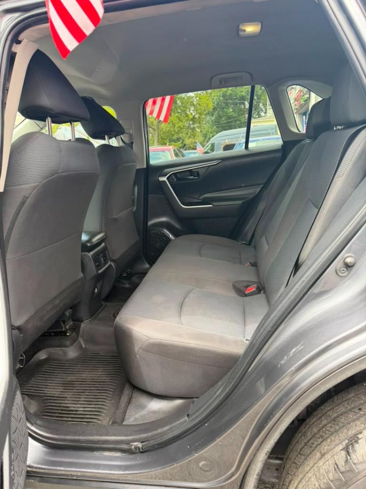 Toyota RAV4 LE AWD 2022