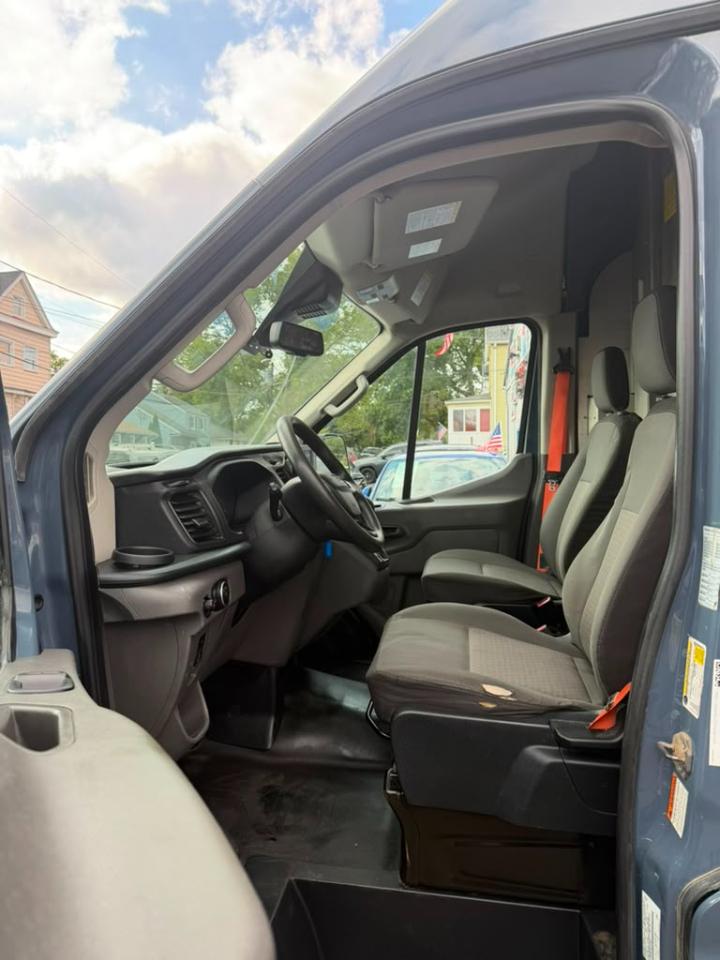 Ford Transit 250 Van High Roof w/Sliding Pass. 148-in. WB EL 2021