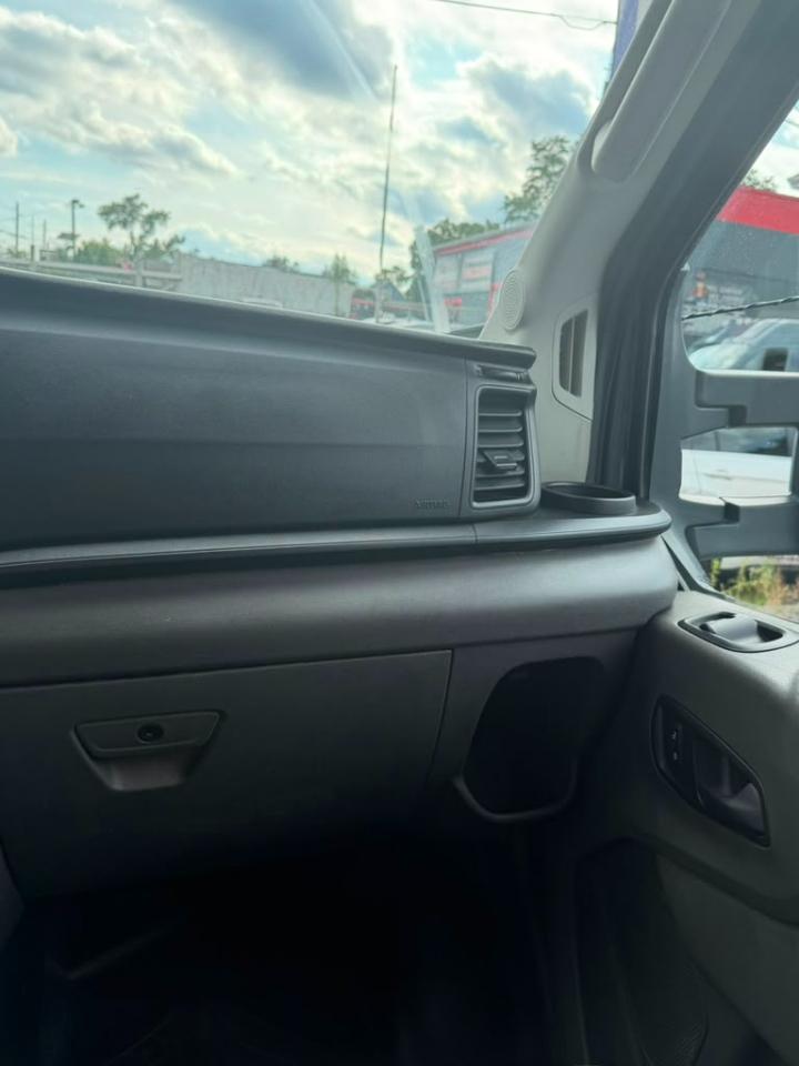 Ford Transit 250 Van High Roof w/Sliding Pass. 148-in. WB EL 2021
