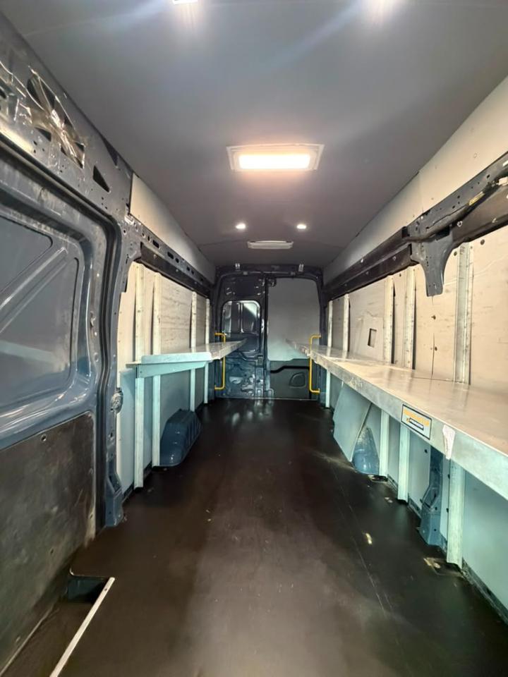 Ford Transit 250 Van High Roof w/Sliding Pass. 148-in. WB EL 2021