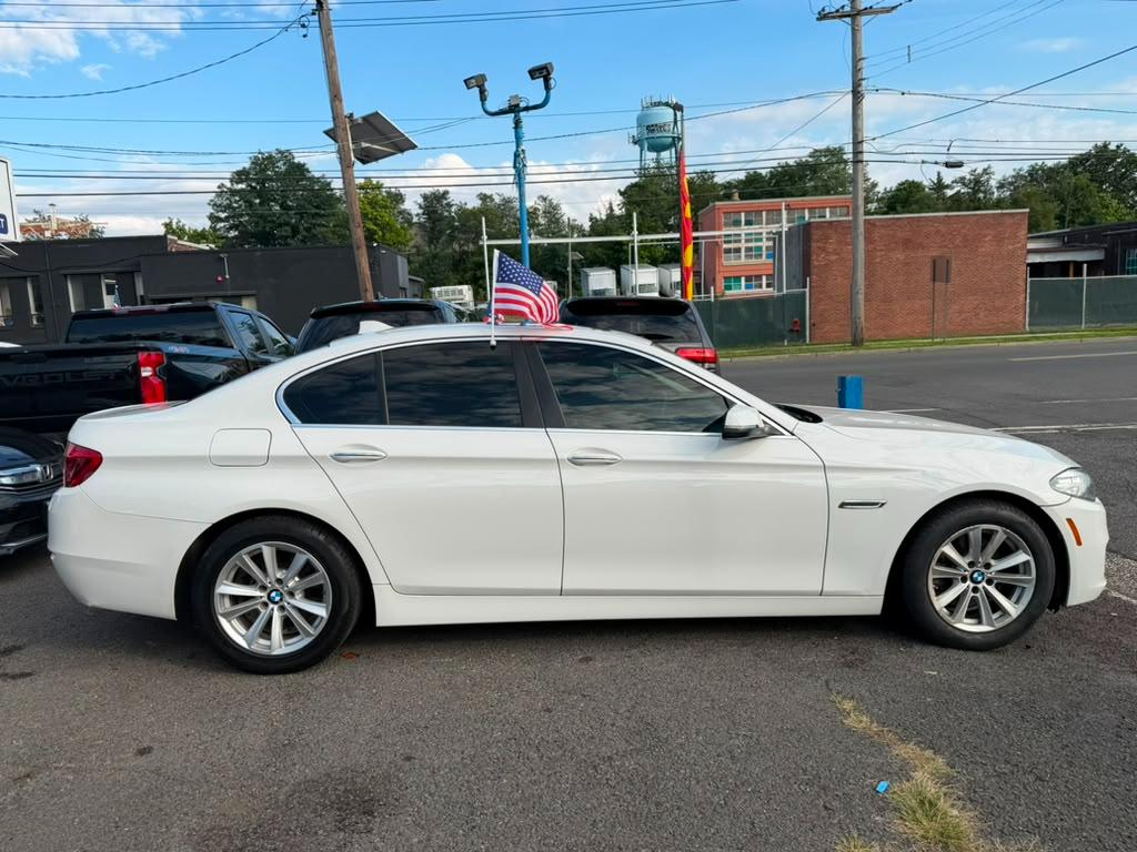 BMW 5-Series 528i xDrive 2014