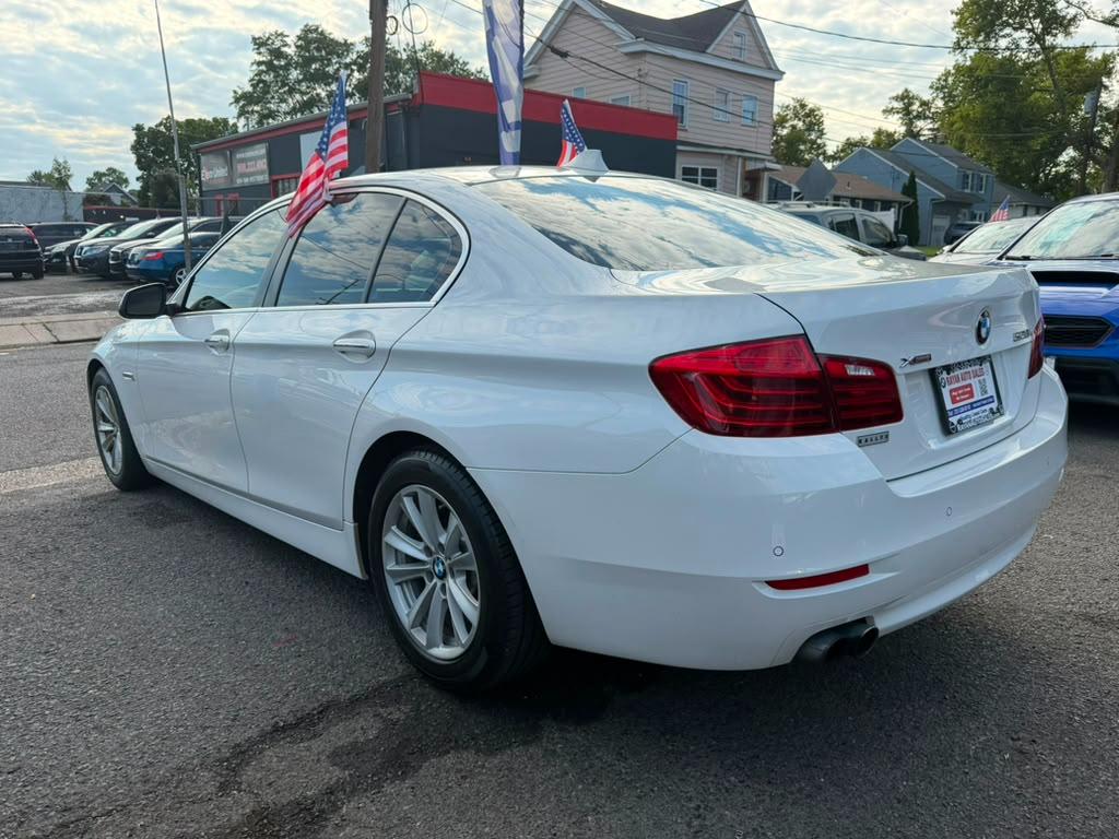 BMW 5-Series 528i xDrive 2014
