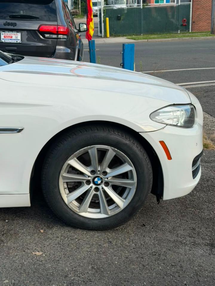 BMW 5-Series 528i xDrive 2014