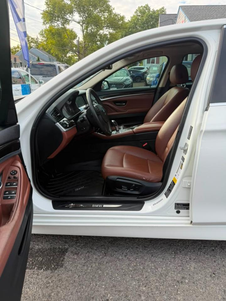 BMW 5-Series 528i xDrive 2014
