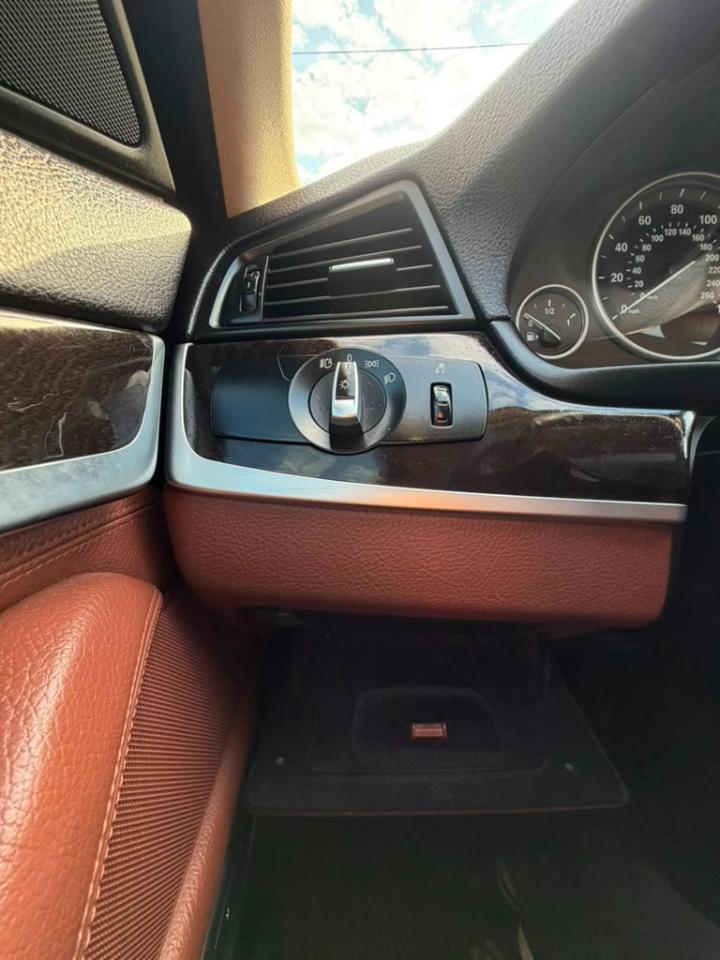 BMW 5-Series 528i xDrive 2014