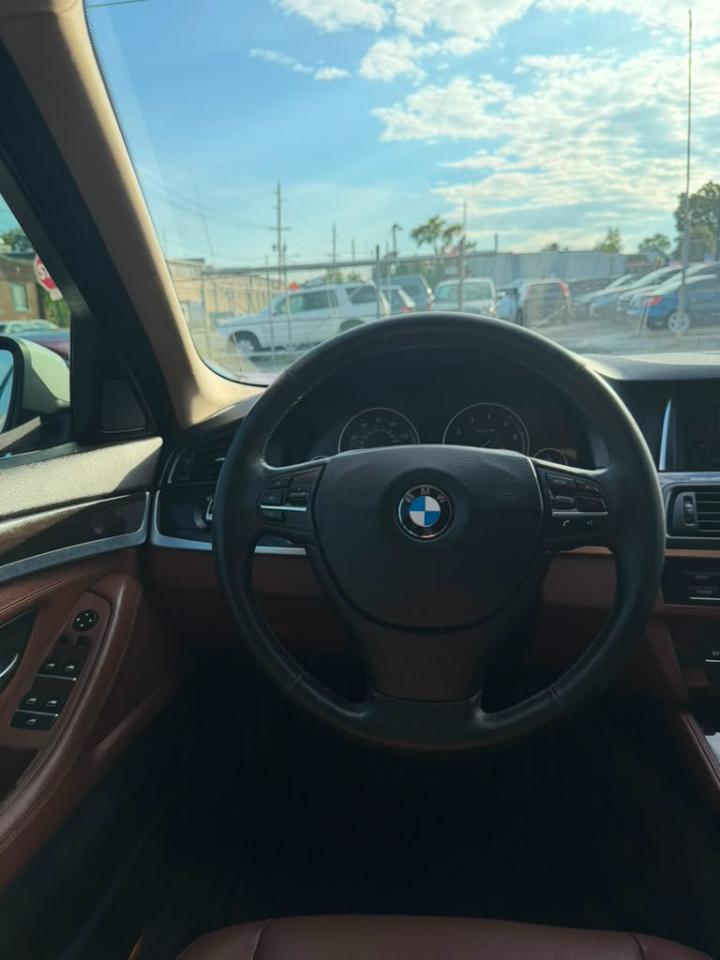 BMW 5-Series 528i xDrive 2014