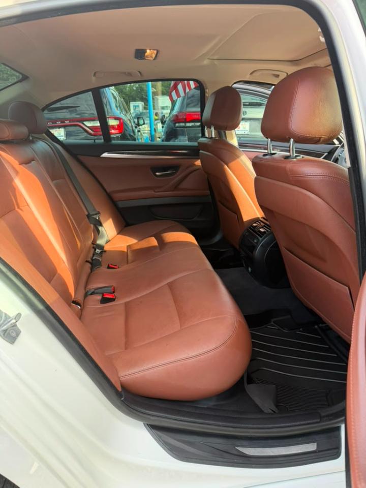 BMW 5-Series 528i xDrive 2014