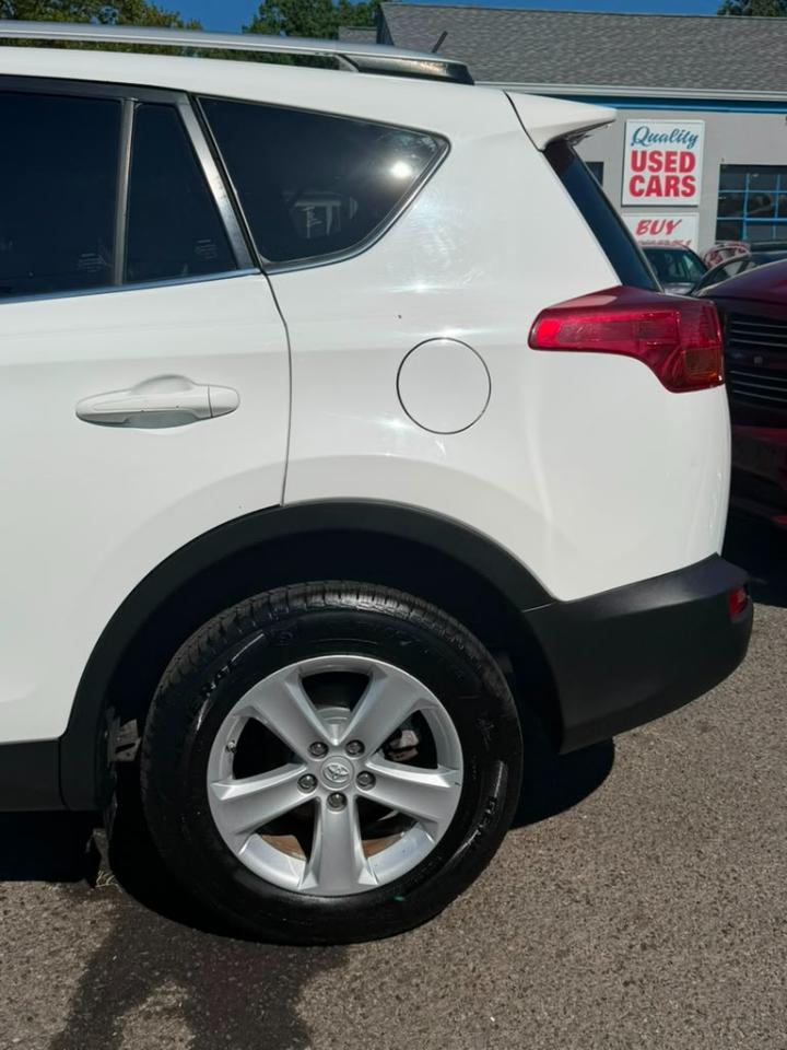 Toyota RAV4 XLE AWD 2014