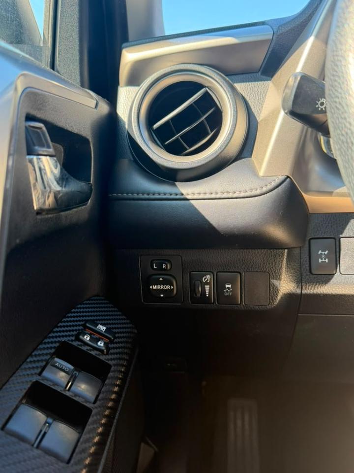 Toyota RAV4 XLE AWD 2014