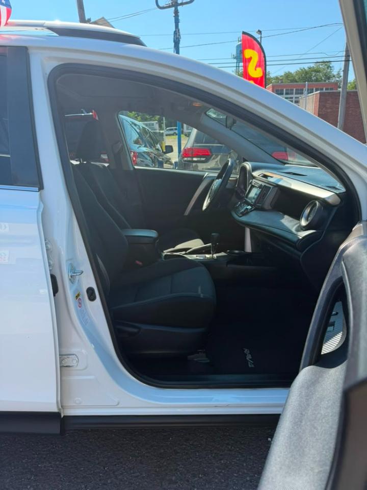 Toyota RAV4 XLE AWD 2014