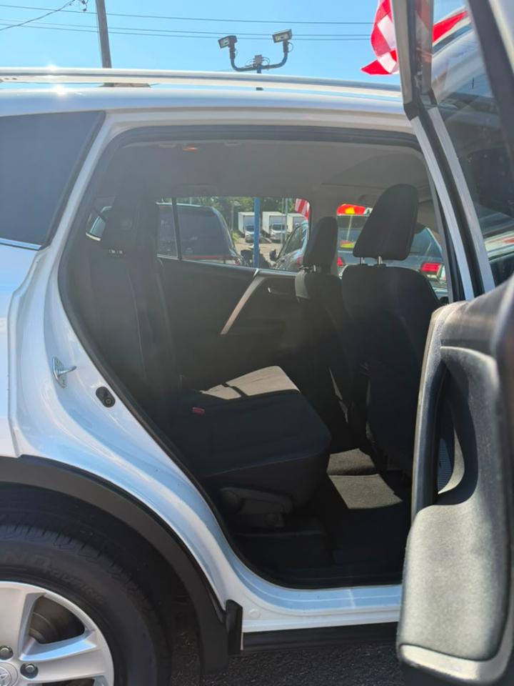 Toyota RAV4 XLE AWD 2014