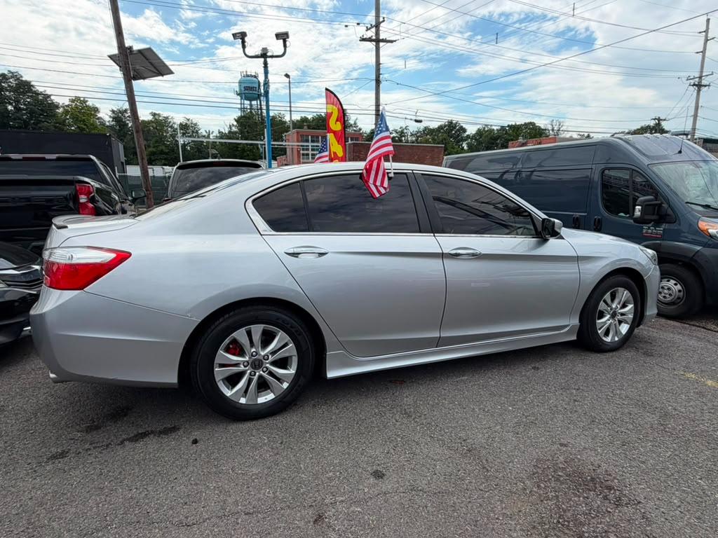 Honda Accord LX Sedan 6-Spd MT 2015