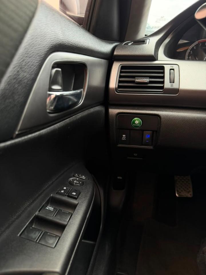 Honda Accord LX Sedan 6-Spd MT 2015