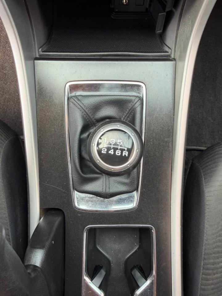 Honda Accord LX Sedan 6-Spd MT 2015
