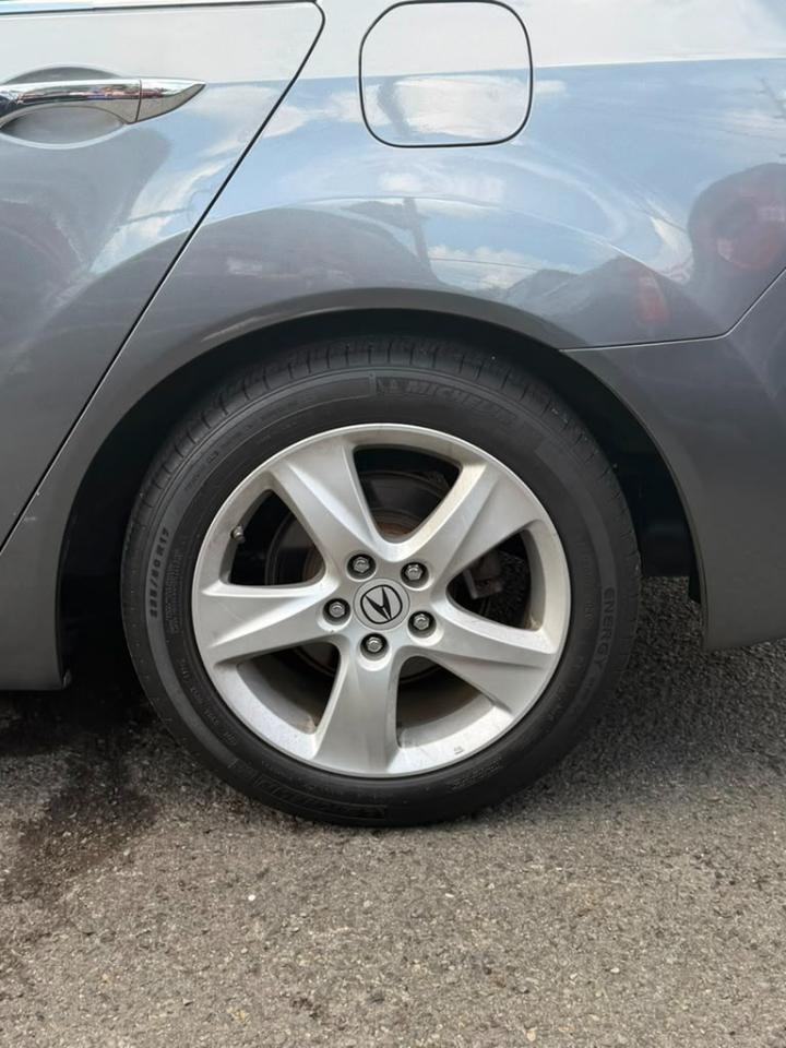 Acura TSX 5-speed AT 2010