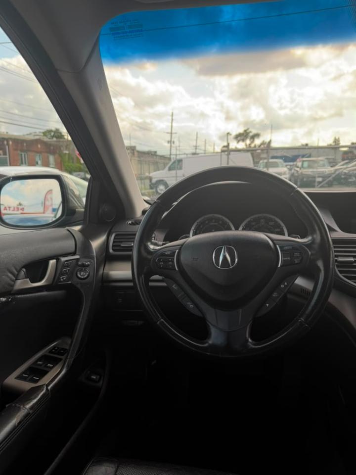 Acura TSX 5-speed AT 2010