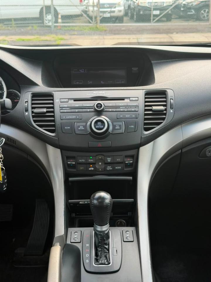Acura TSX 5-speed AT 2010