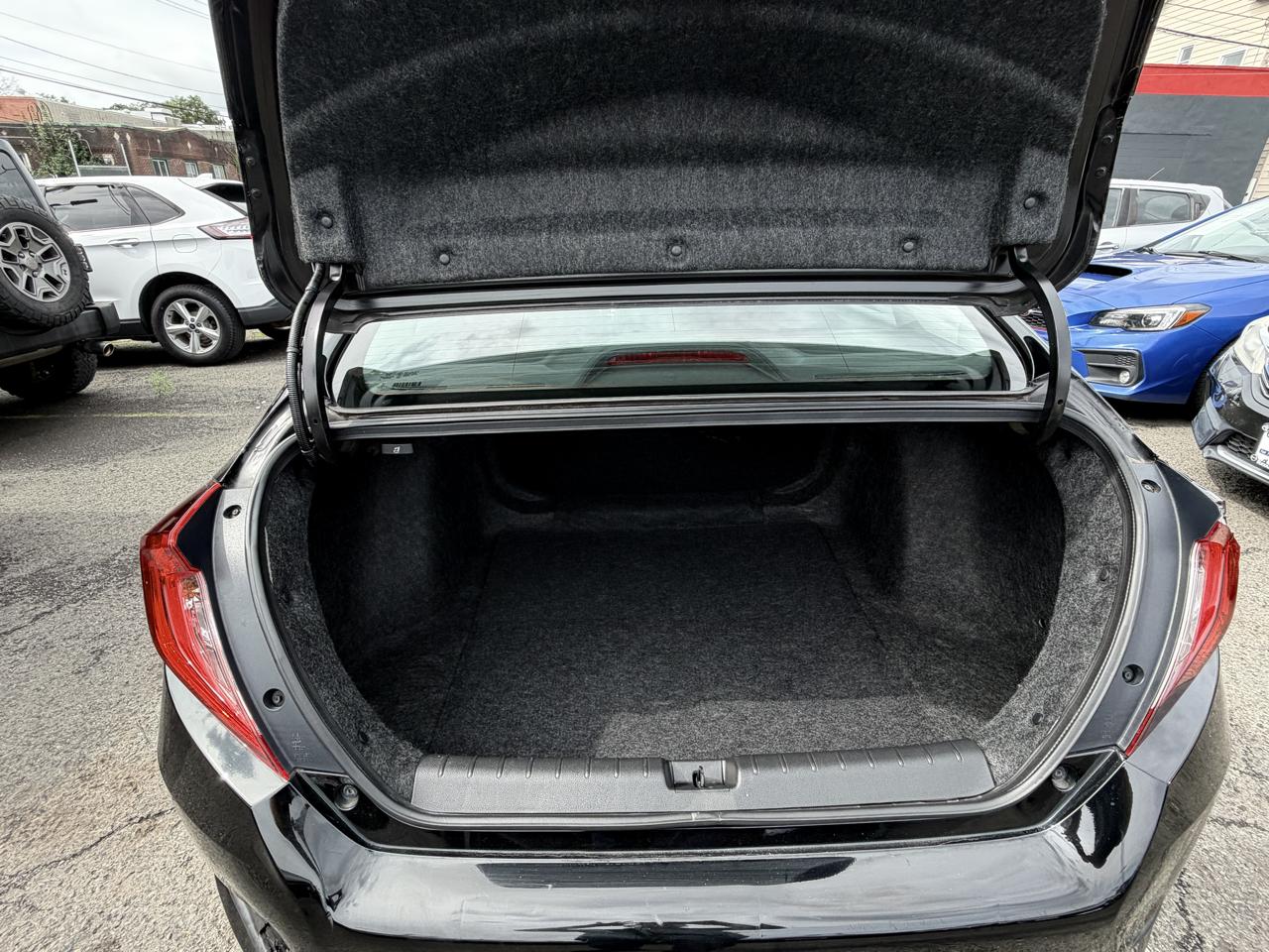 Honda Civic LX Sedan CVT 2018