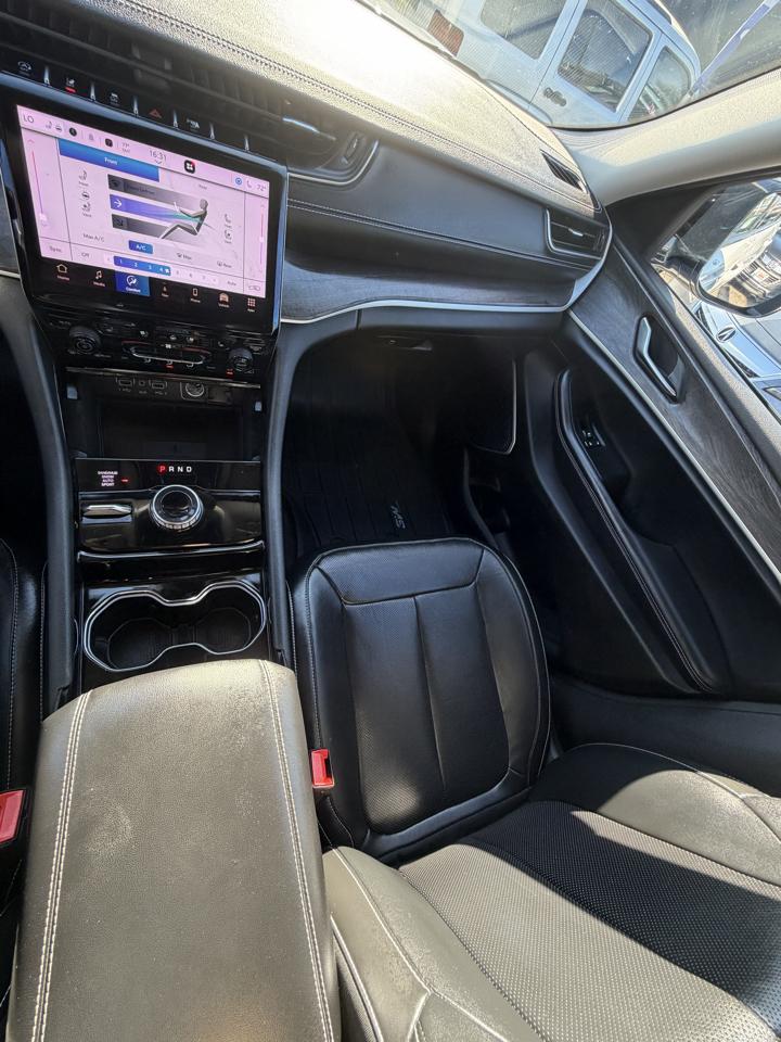 Jeep Grand Cherokee L Limited 4WD 2022