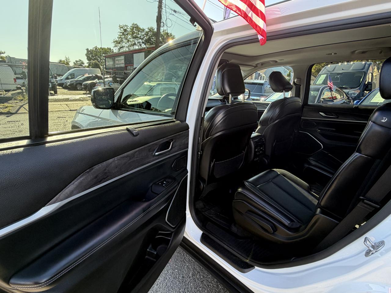 Jeep Grand Cherokee L Limited 4WD 2022