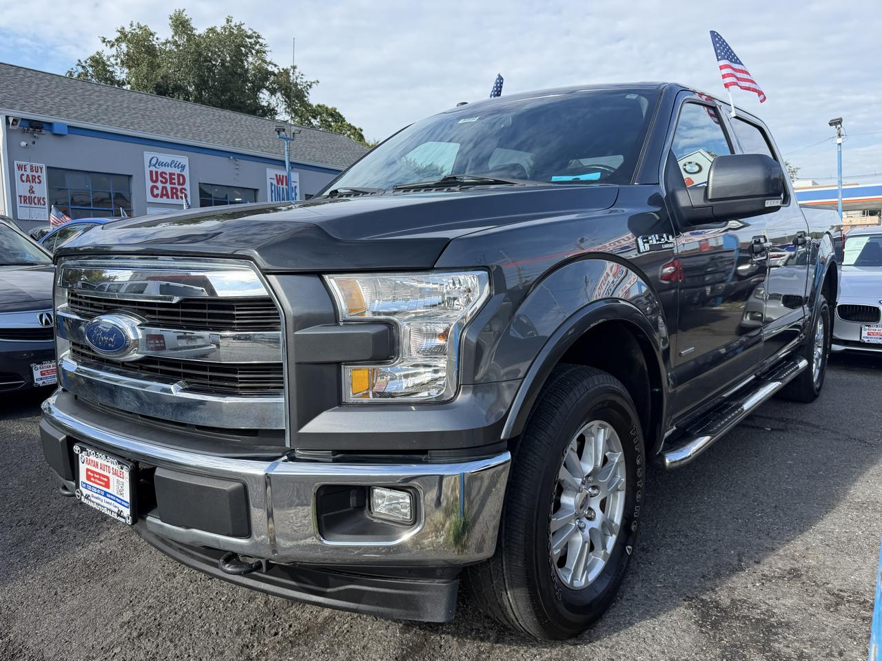 Ford F-150 4WD SuperCrew 145" Lariat 2017