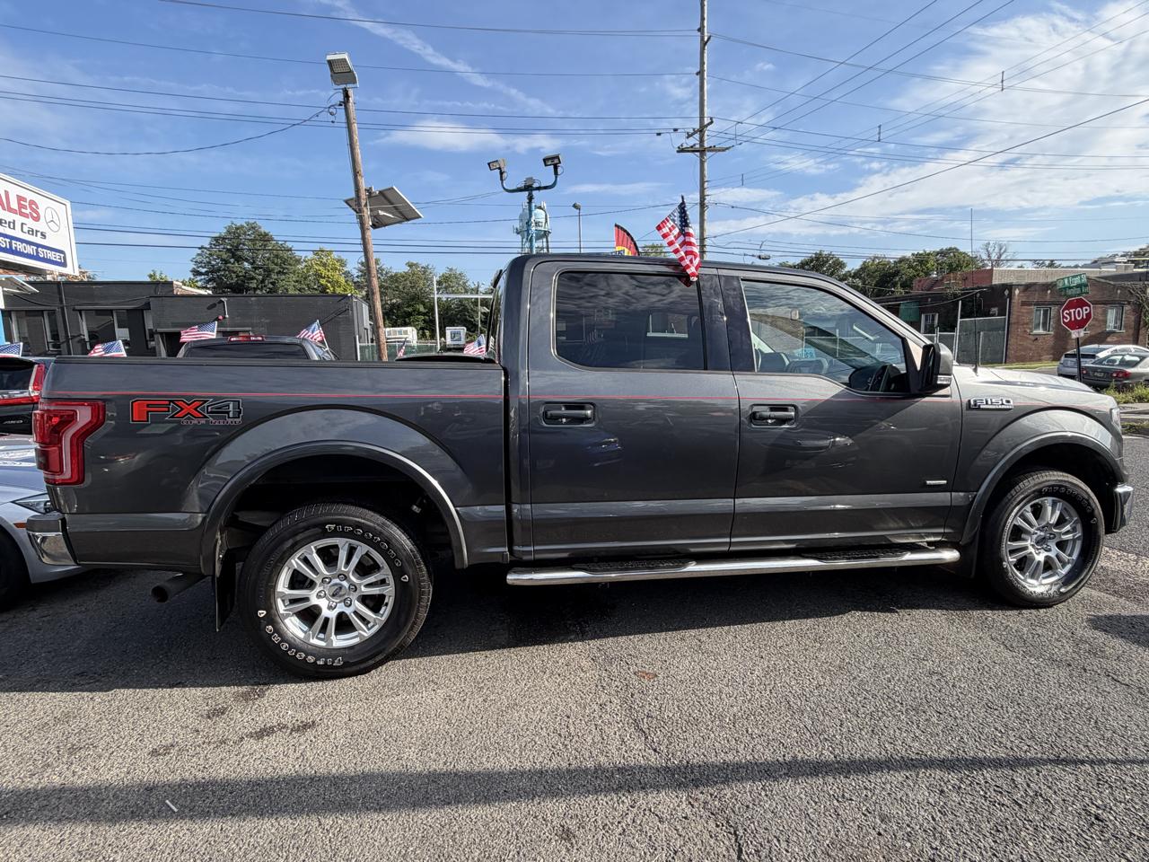 Ford F-150 4WD SuperCrew 145" Lariat 2017