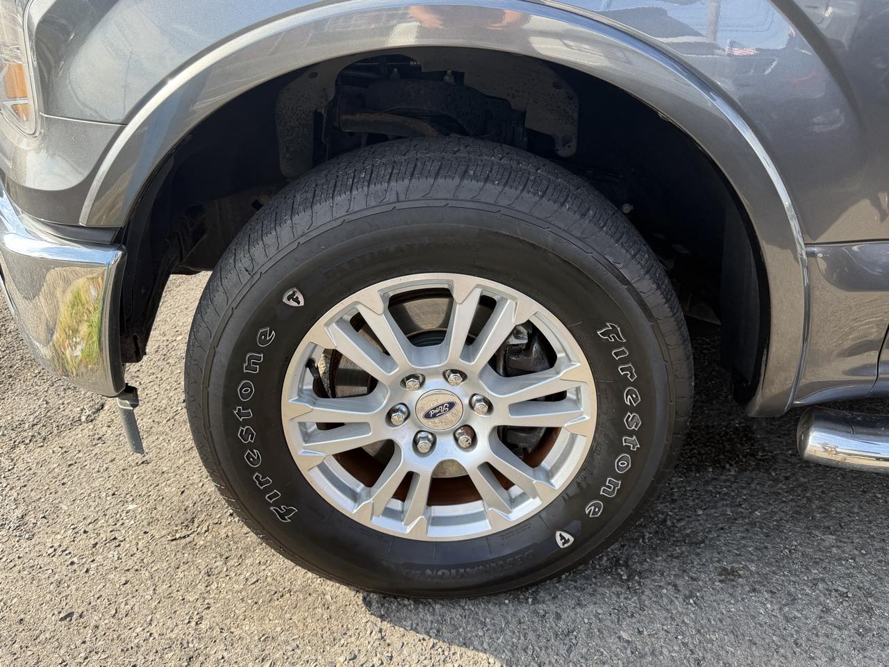 Ford F-150 4WD SuperCrew 145" Lariat 2017