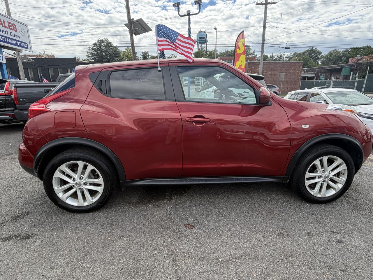 Nissan Juke S AWD 2013