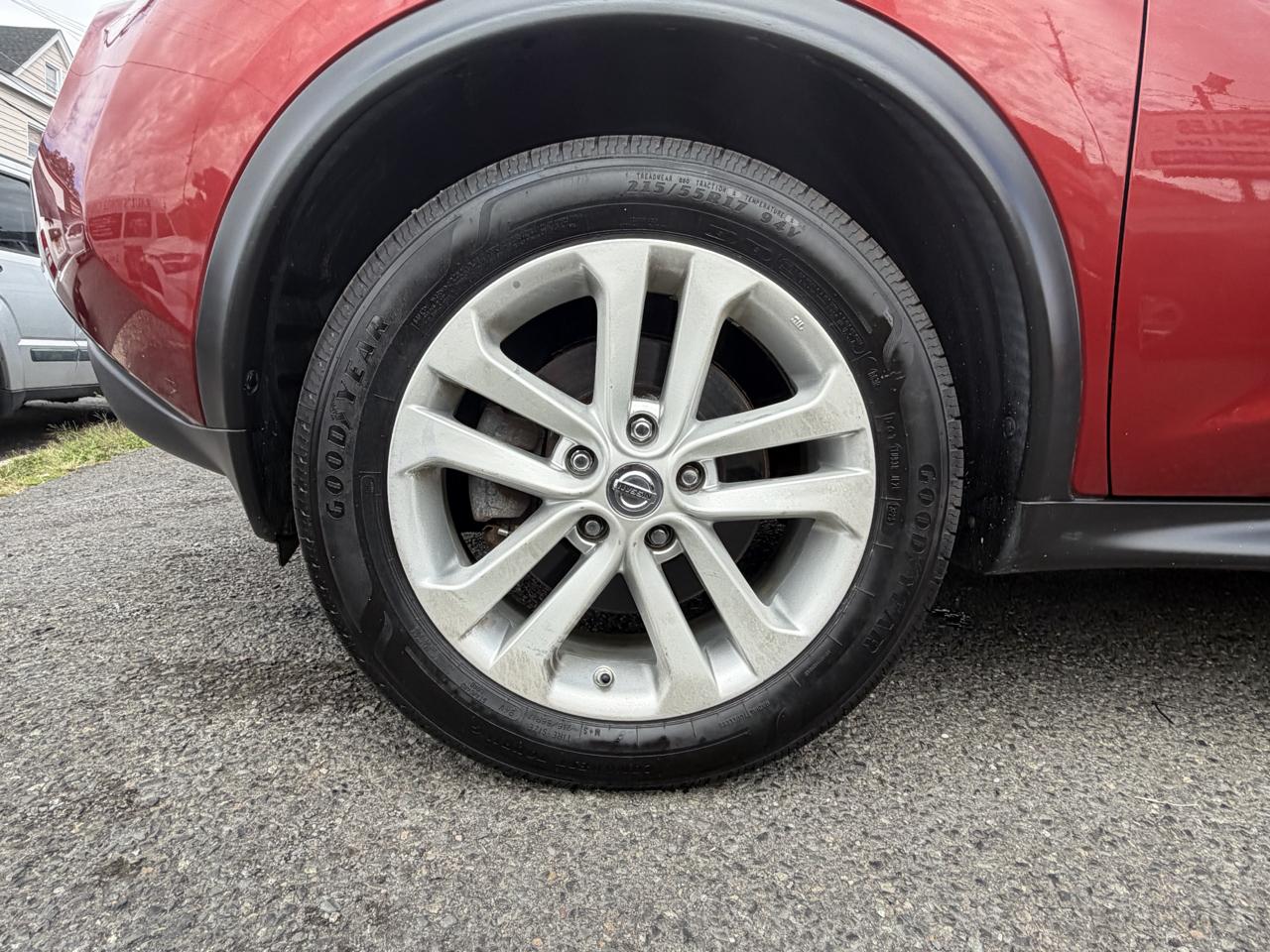 Nissan Juke S AWD 2013
