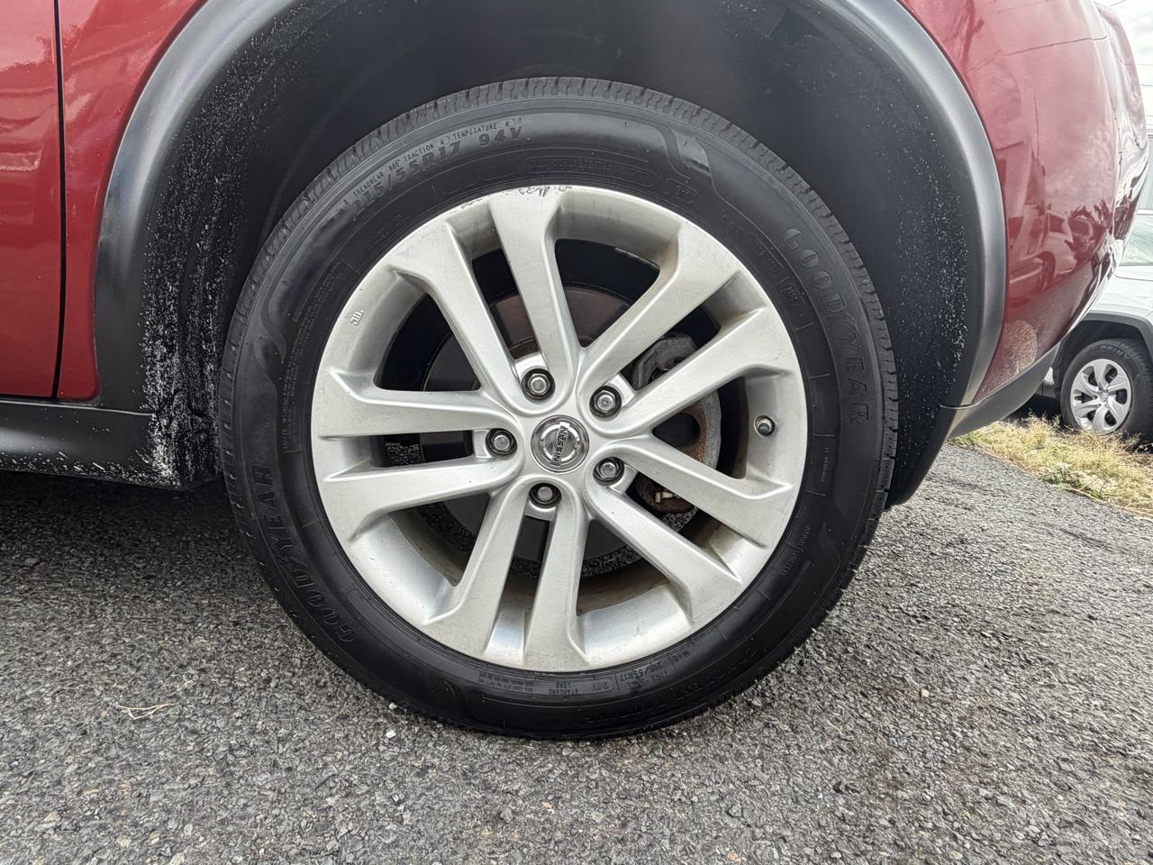 Nissan Juke S AWD 2013