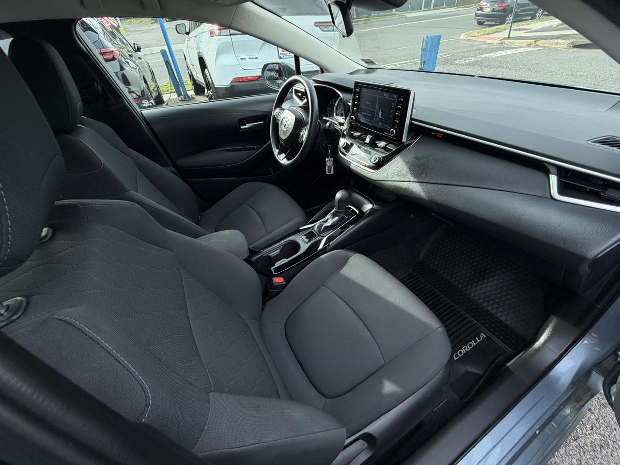 Toyota Corolla LE 2021