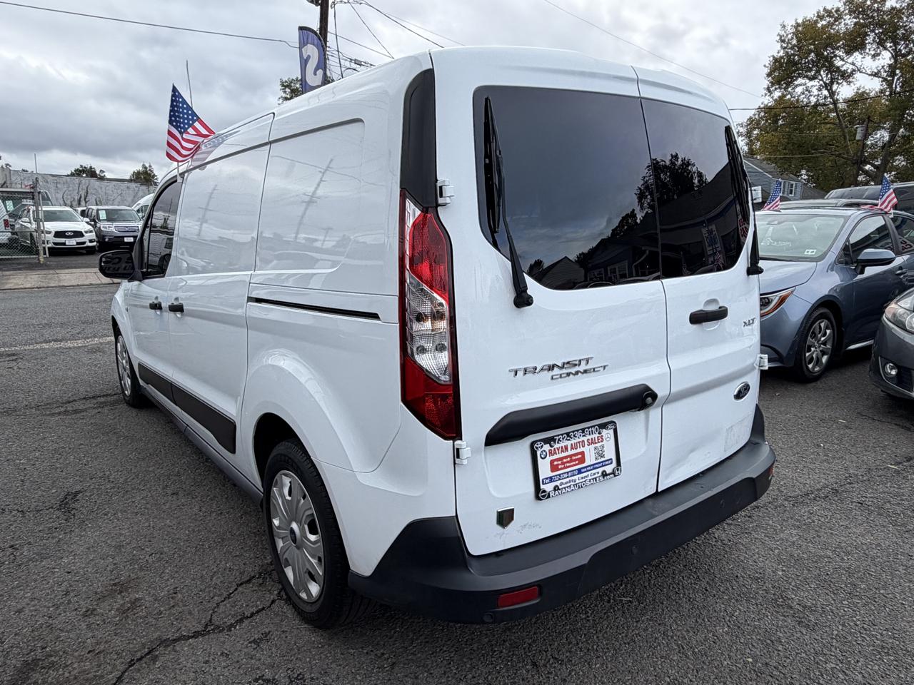 Ford Transit Connect Cargo Van XLT LWB 2023