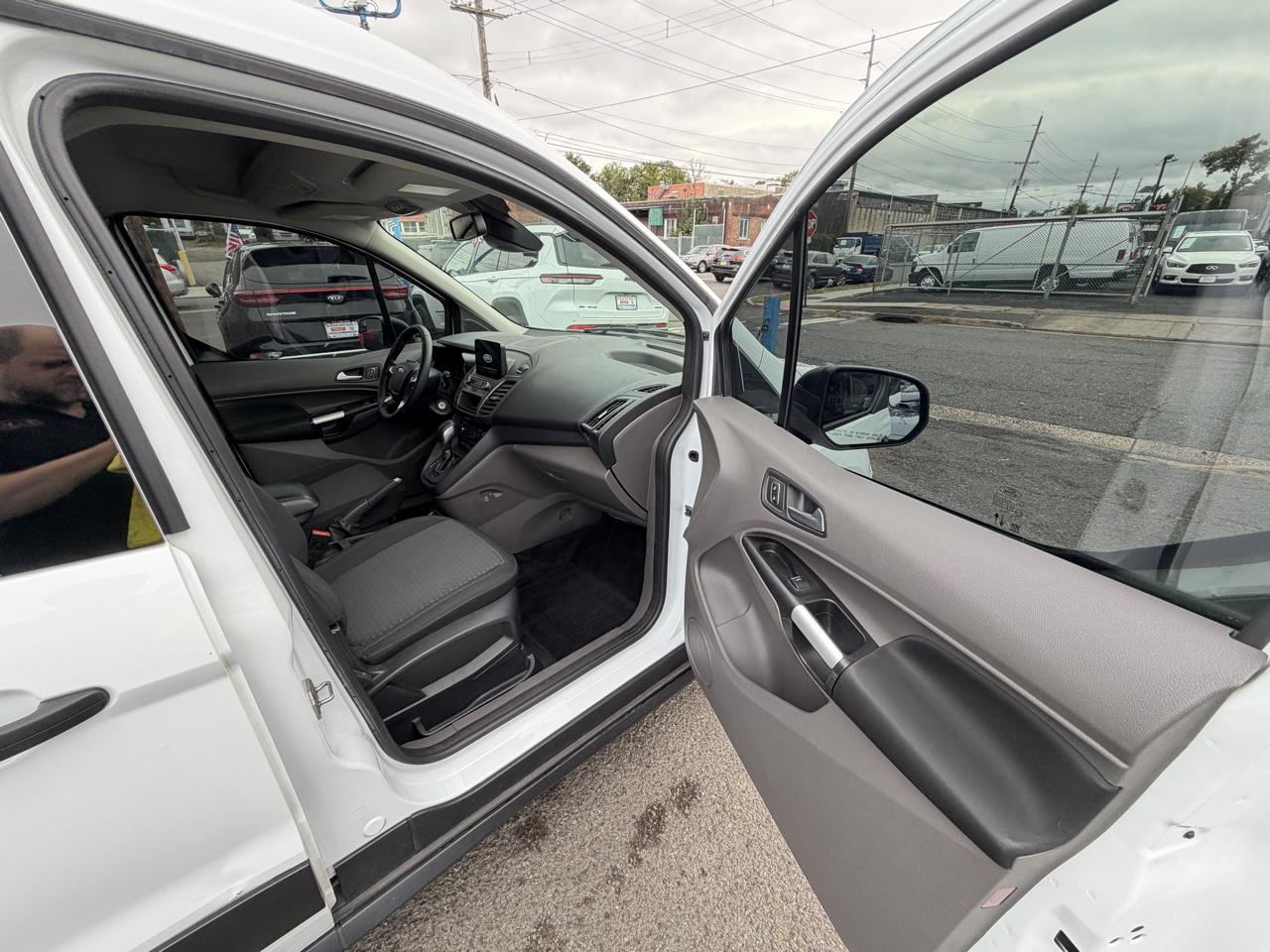 Ford Transit Connect Cargo Van XLT LWB 2023