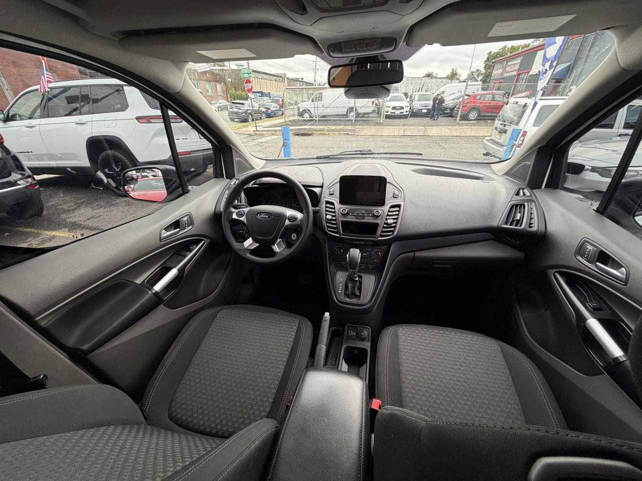Ford Transit Connect Cargo Van XLT LWB 2023
