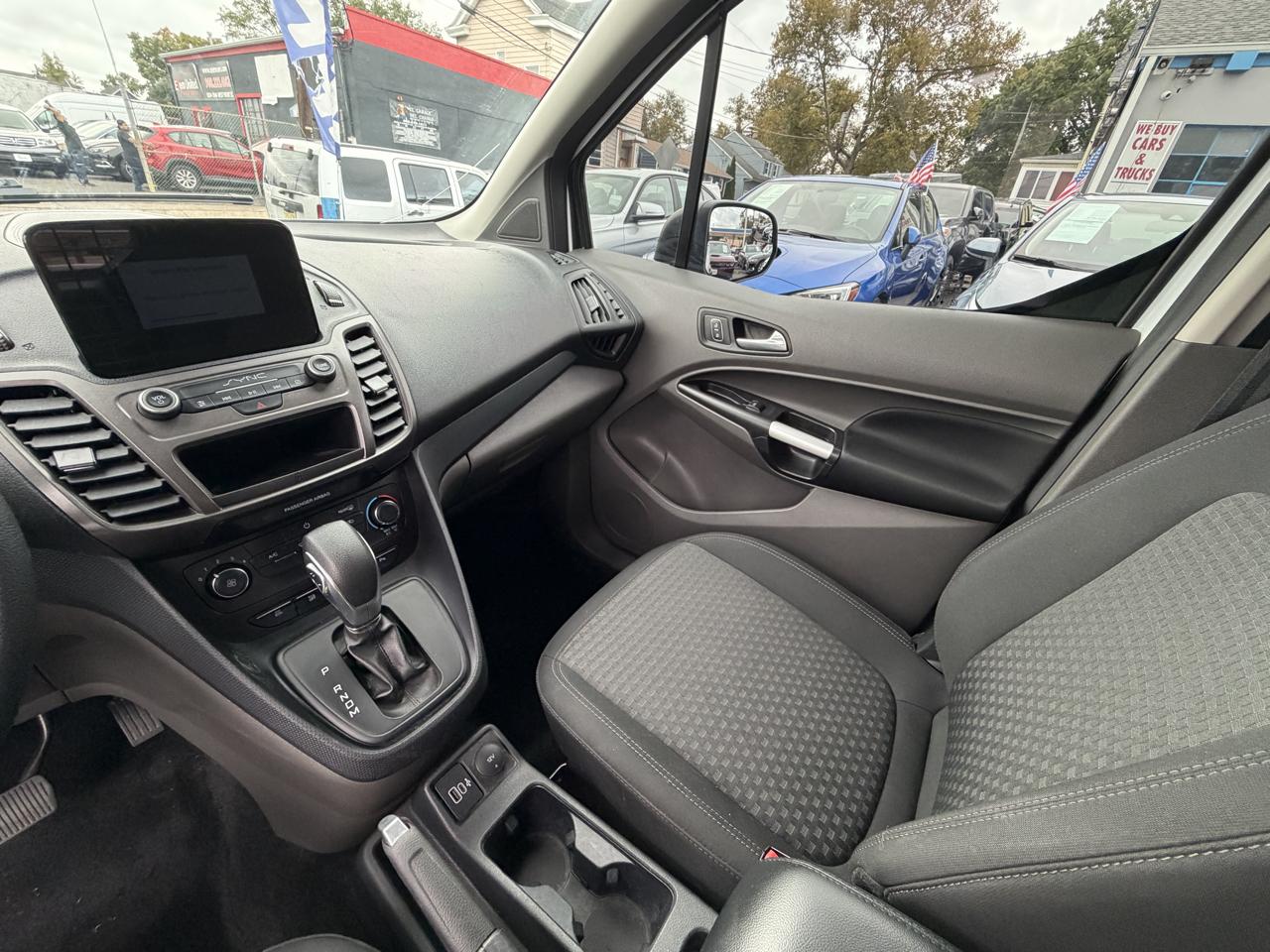 Ford Transit Connect Cargo Van XLT LWB 2023