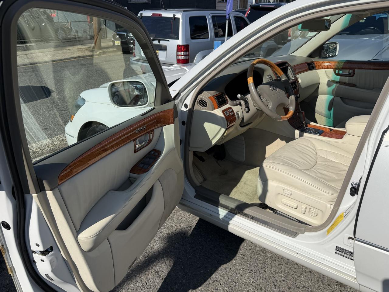 Lexus LS 430 Sedan 2005